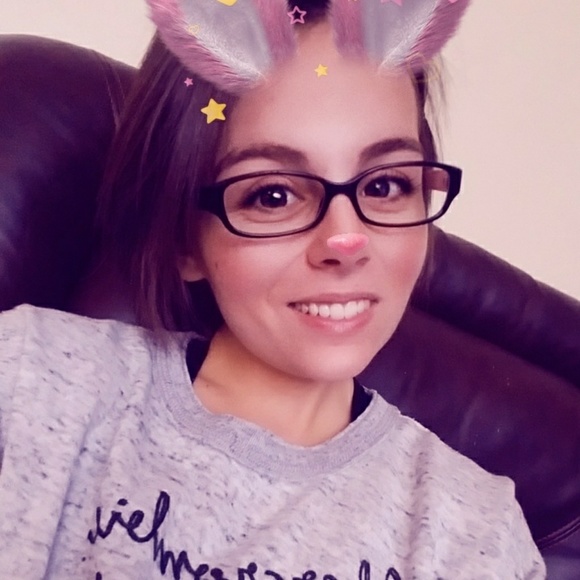 Meet your Posher, Ashley - Picture 1 of 1